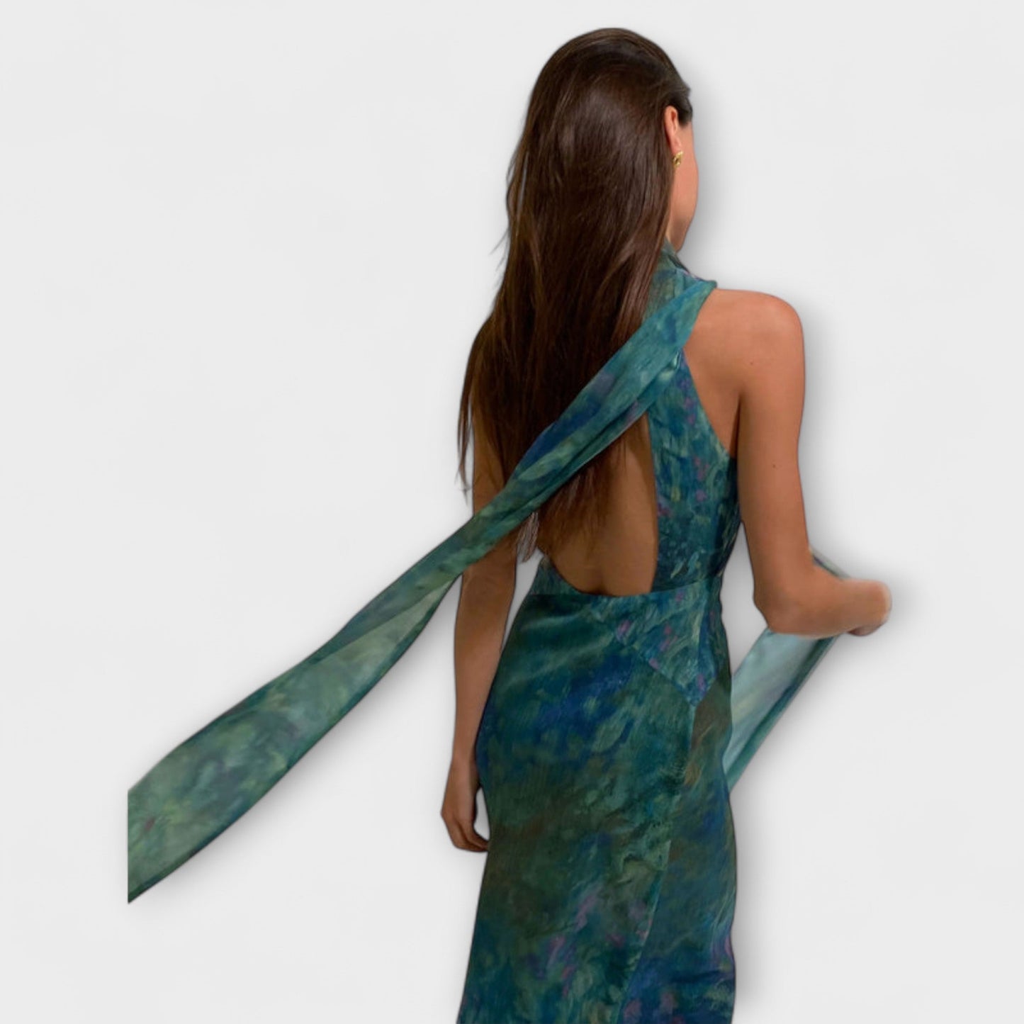 Carmen | Vestido maxi con cuello halter y estampado artístico largo