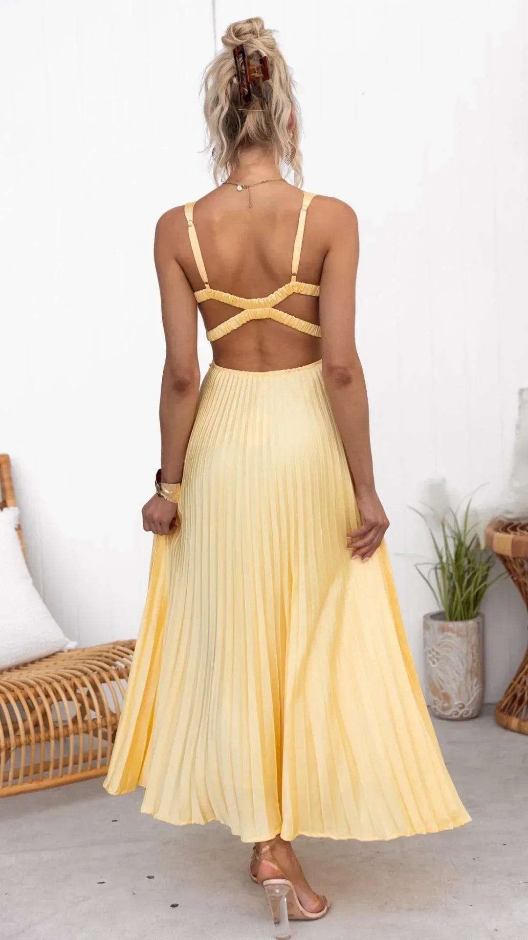 Berenguela | Vestido maxi plisado para mujer con escote en V