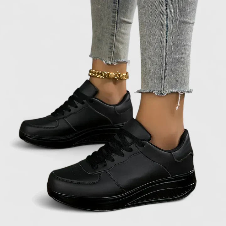 Carmela | zapatillas ortopédicas con suela elevada y cordones