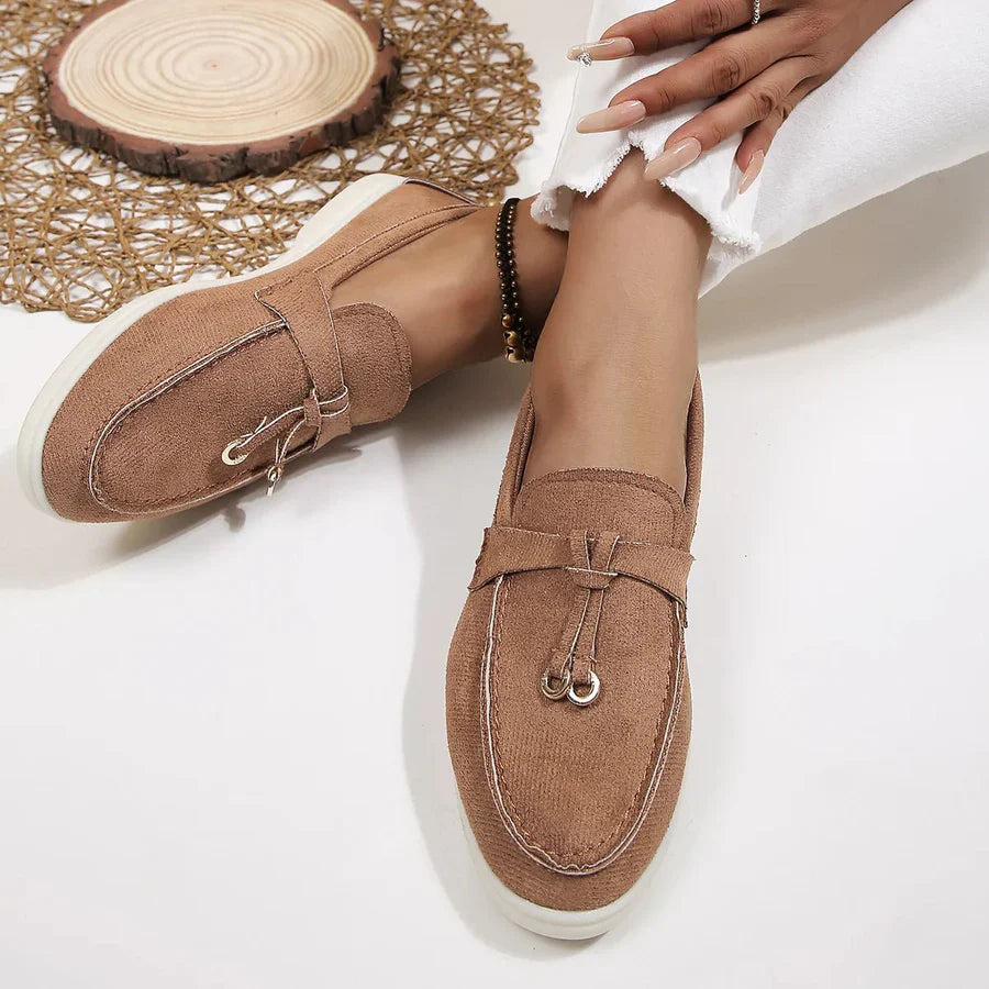 Delira | Mocasines sin cordones para mujer con diseño limpio