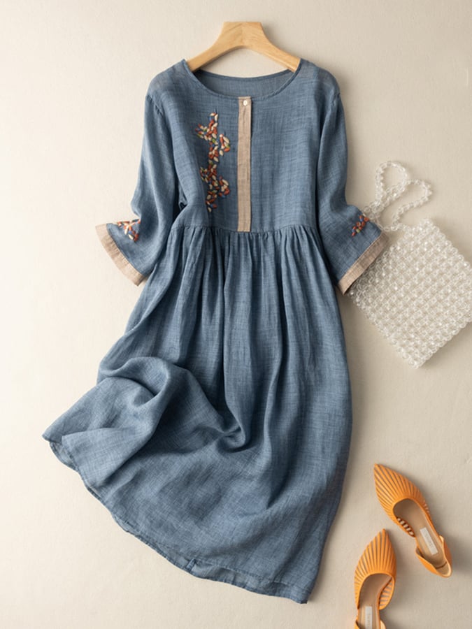 Lunaria | Midikleid für Damen mit dekorativer Stickerei und fließendem Design  