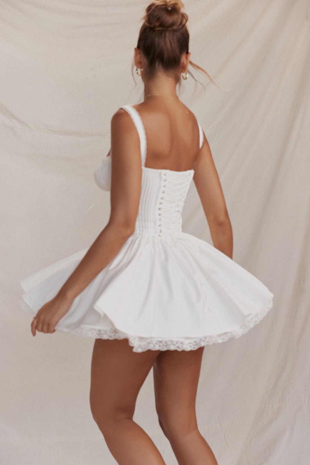 Maricela | Minikleid mit Spitzenbesatz und feinen Details für Damen | Schick