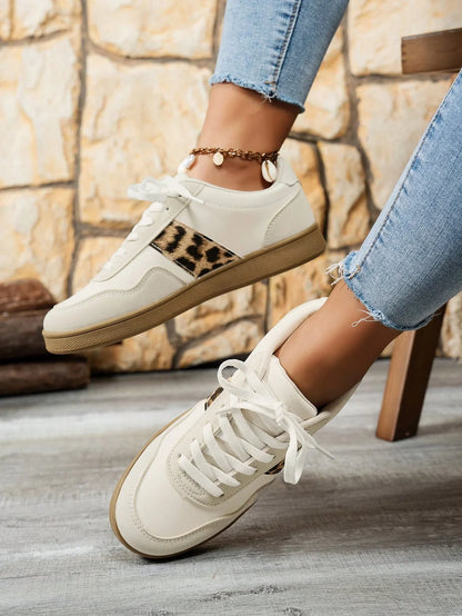 Laura | Sneaker mit Leopardenmuster und Schnürsenkeln