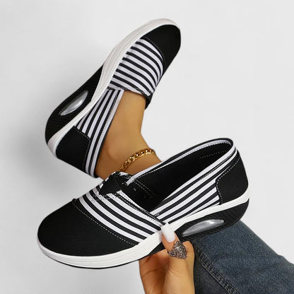 Julena | baskets orthopédiques sans lacets avec rayures et design