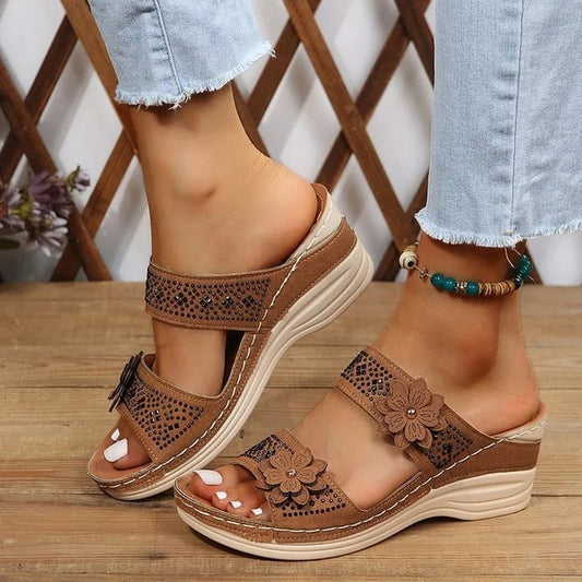 Yarael | Sandalias con cuña para mujer con tiras florales | Transpirables