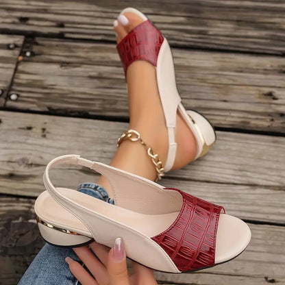 Adriana | Sandalias cómodas con tacón bajo y tiras abiertas