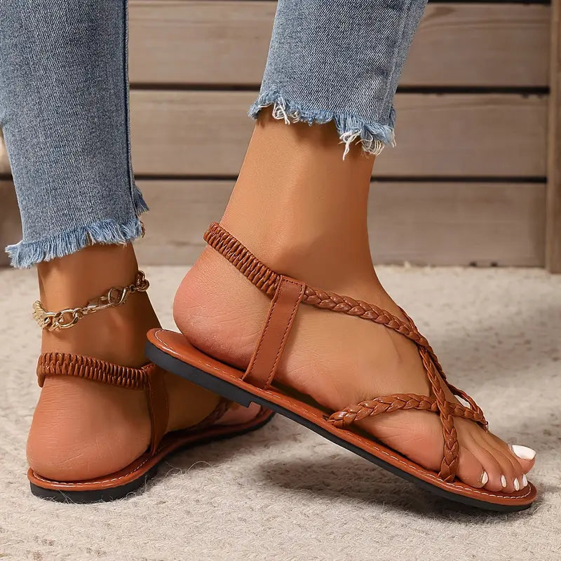 Juliana | Mujer sandalias planas con diseño trenzado y tiras cruzadas