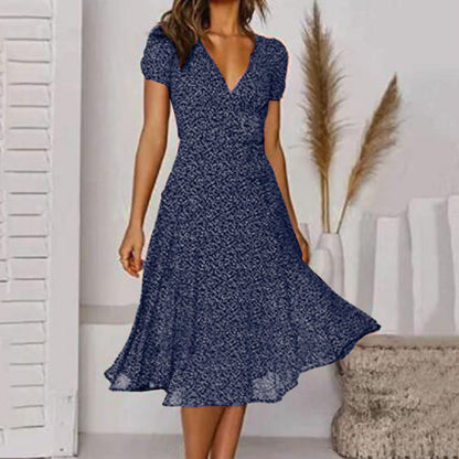 Teodora | Robe midi avec décolleté en V et manches courtes