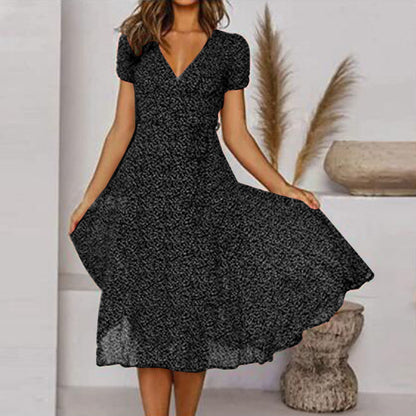 Teodora | Robe midi avec décolleté en V et manches courtes