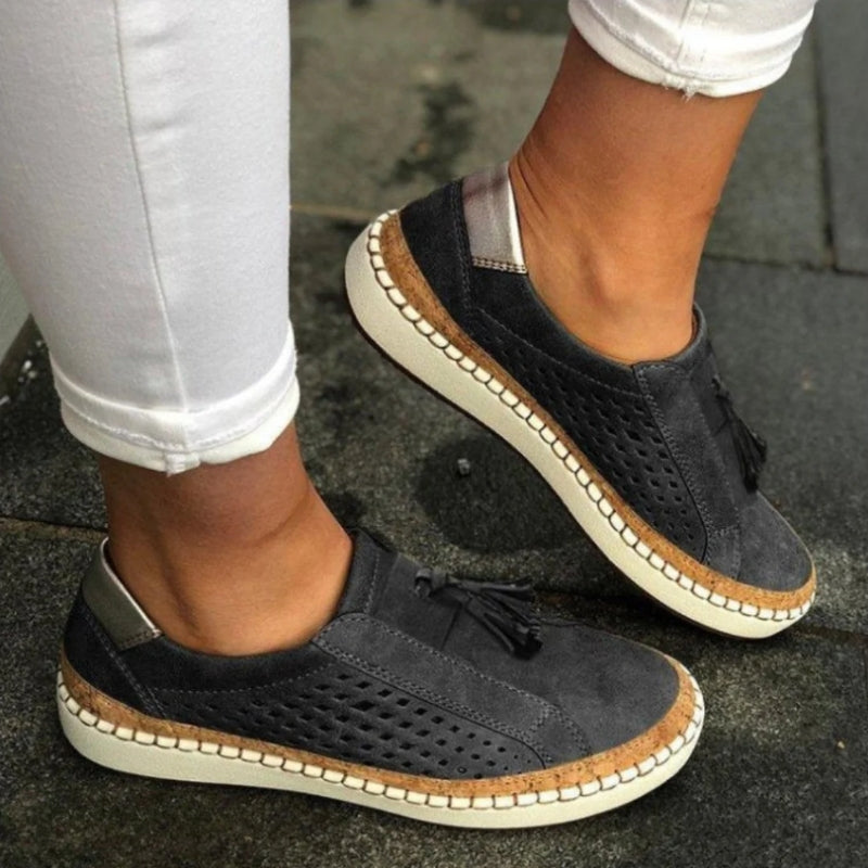 Elara | Zapatillas slip-on para mujer perforadas transpirables | Ligeras