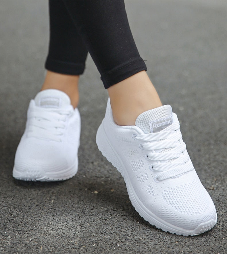 Blanca | Zapatillas ortopédicas con malla transpirable y cordones