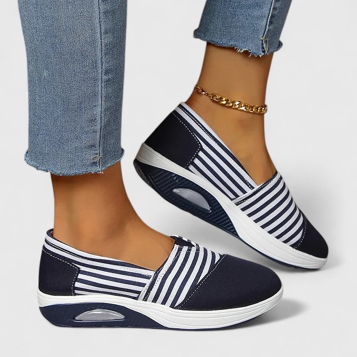 Julena | baskets orthopédiques sans lacets avec rayures et design
