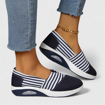 Julena | baskets orthopédiques sans lacets avec rayures et design