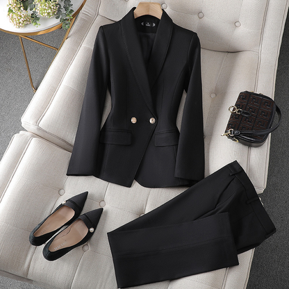 Amparo | Traje para mujer con blazer cruzado y pantalón