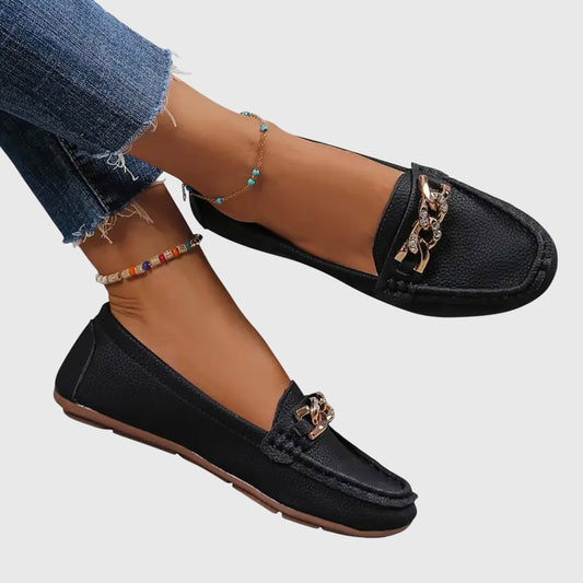 Melira | mocasines ortopédicos con detalle metálico y diseño