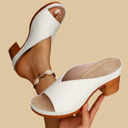 Rocío | Sandalias ortopédicas con tacón grueso y diseño abierto
