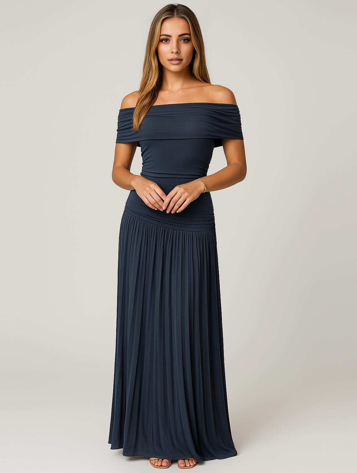 Dalia | Plissiertes Maxikleid für die Hochzeit mit schulterfreiem Design für Damen