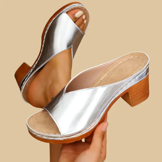 Rocío | Sandalias ortopédicas con tacón grueso y diseño abierto