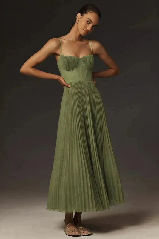 Guiomar | Vestido maxi plisado para mujer con tirantes