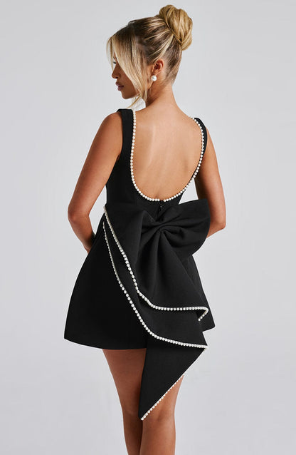 Tania | Vestido mini para mujer sin mangas con perlas y corte A