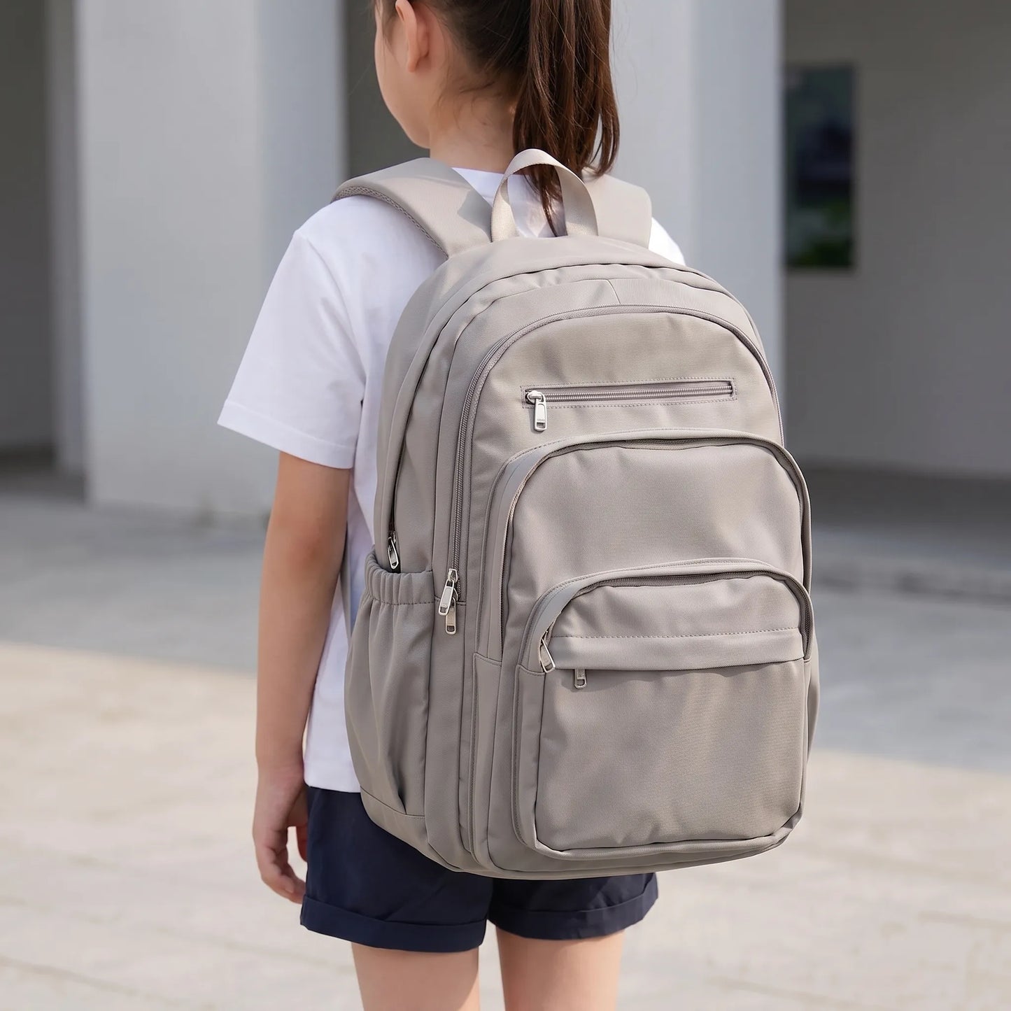 Momo | Mochila con varios bolsillos y bolsillo frontal amplio