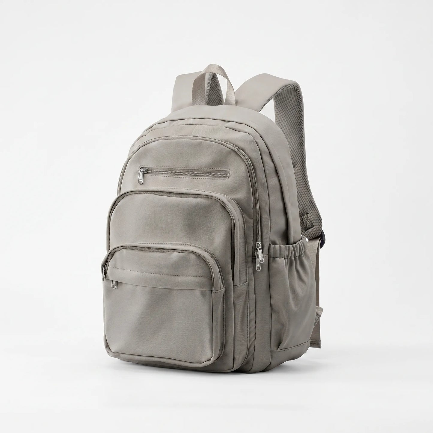 Momo | Mochila con varios bolsillos y bolsillo frontal amplio