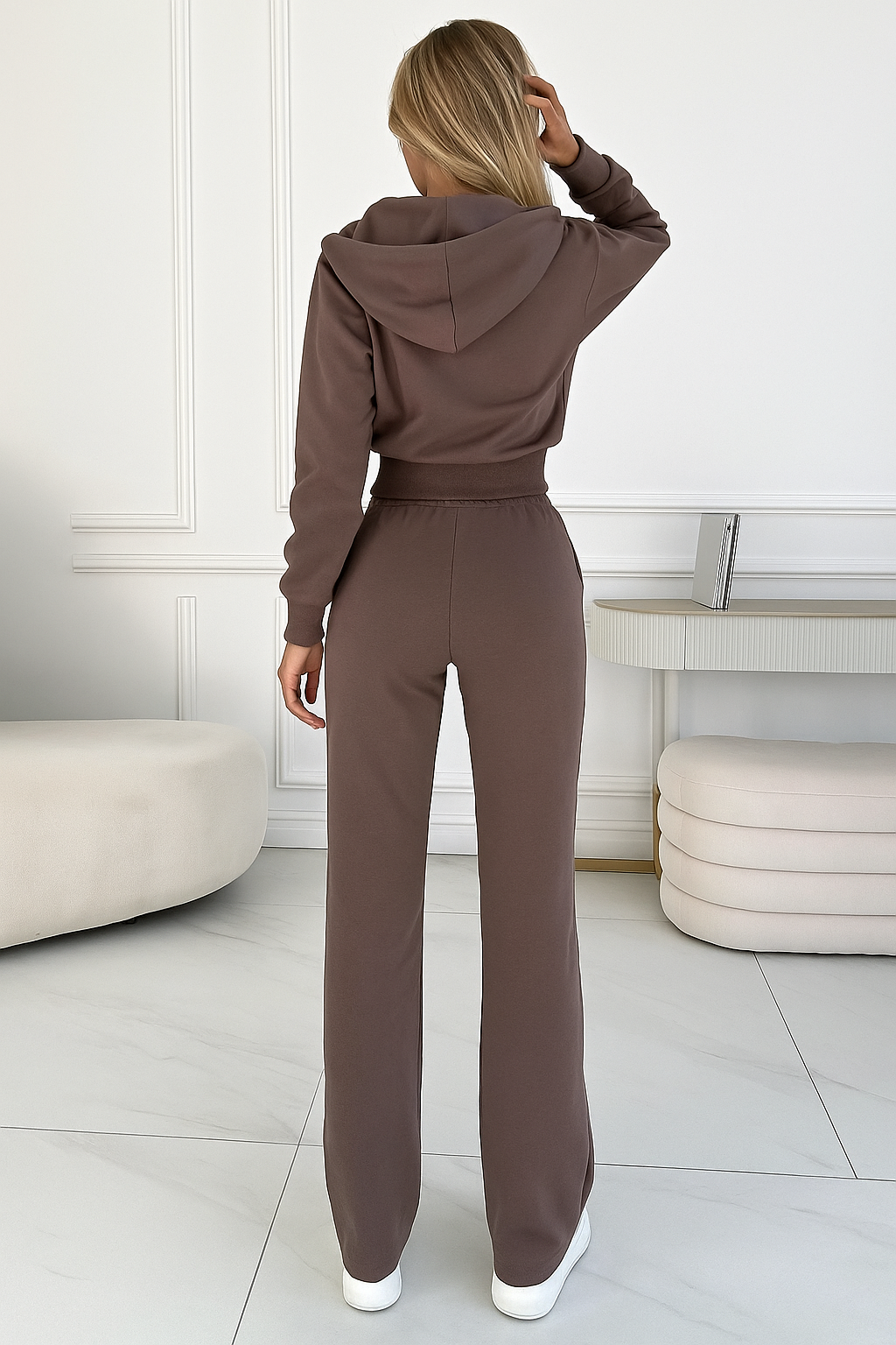 Celia | Mujer conjunto con cremallera y capucha con manga larga