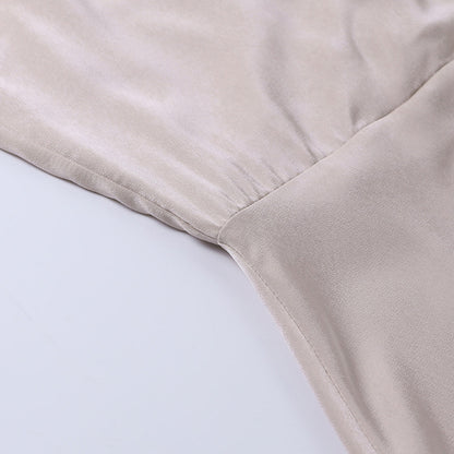 Isabel | Vestido satinado estilo Ibiza con abertura lateral