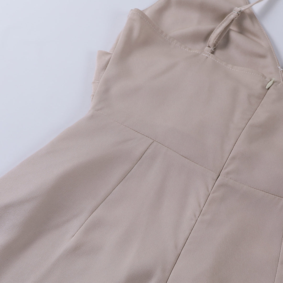 Isabel | Vestido satinado estilo Ibiza con abertura lateral