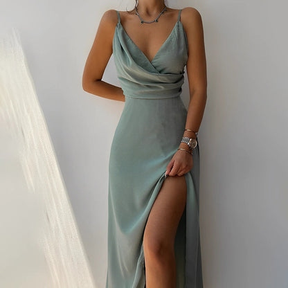Isabel | Vestido satinado estilo Ibiza con abertura lateral