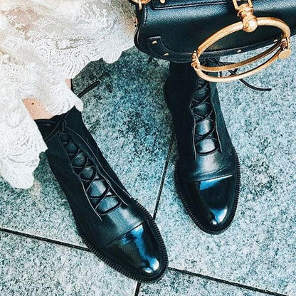 Botines de cuero con cordones