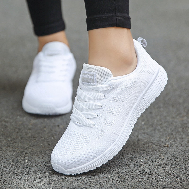 Blanca | Zapatillas ortopédicas con malla transpirable y cordones
