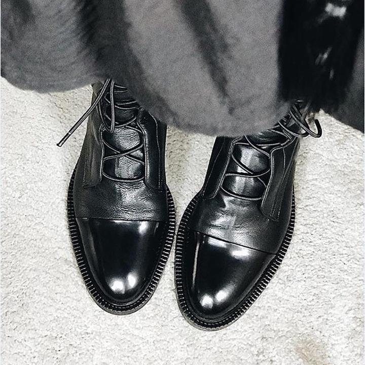 Botines de cuero con cordones