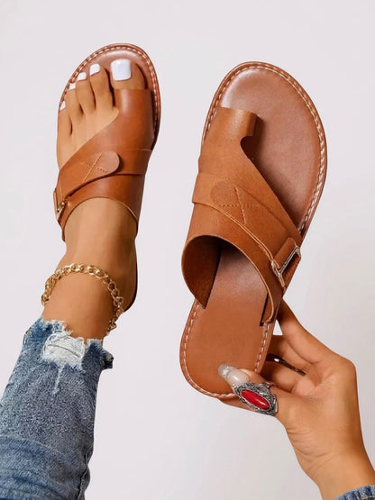 Aitana | Sandalias tipo slide para mujer con tiras cruzadas