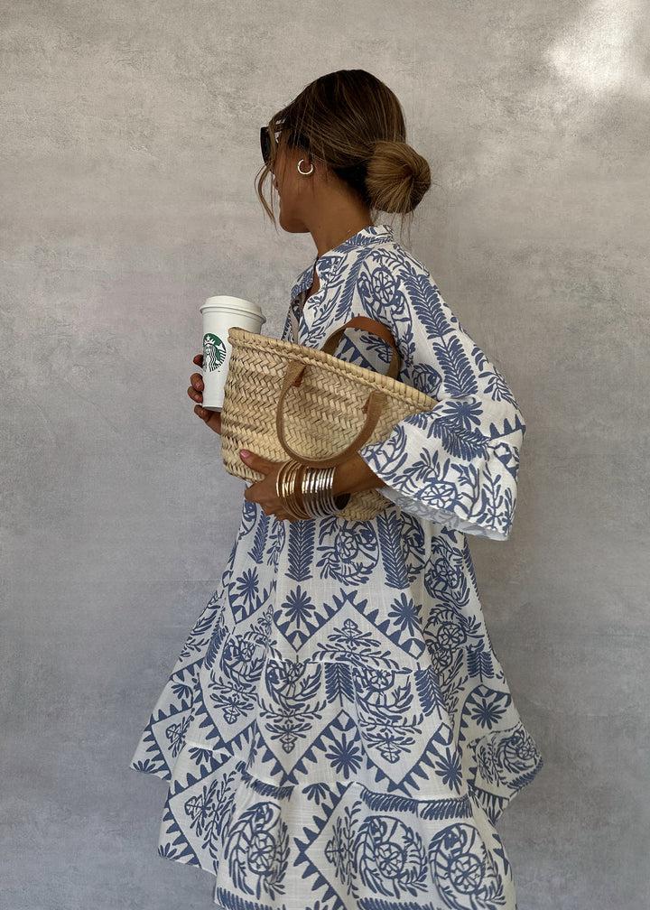 Victorina | Bedrucktes Kleid mit weitem, fließendem Ärmel  
