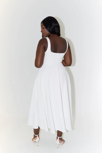 Sergia | Robe midi taille haute avec décolleté carré