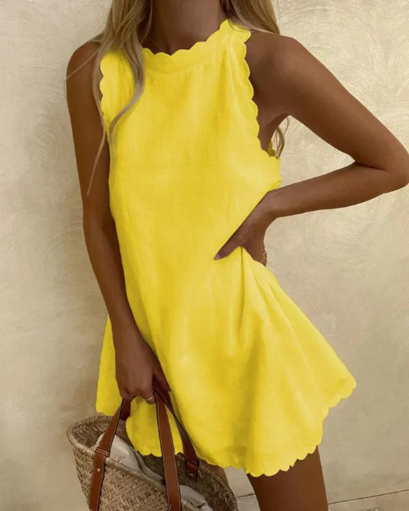 Olivia | Vestido Corto sin Mangas con Cuello Alto y Corte en A