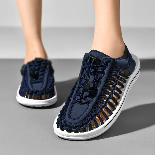 Victoria | Sandalias cerradas con cordón ajustable y puntera