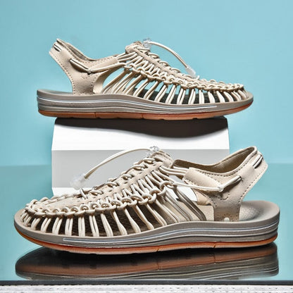 Victoria | Sandalias cerradas con cordón ajustable y puntera
