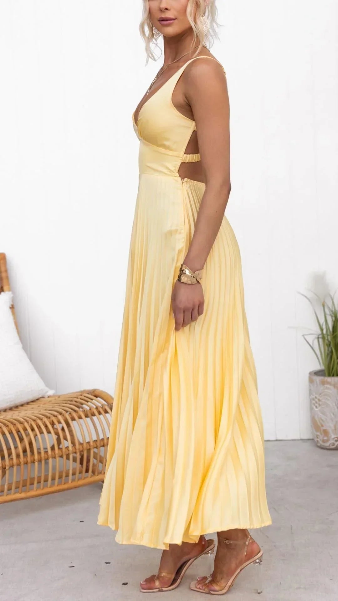 Berenguela | Vestido maxi plisado para mujer con escote en V