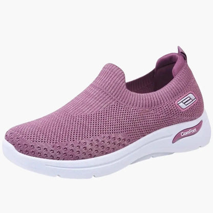 Ximena | Zapatillas ortopédicas para mujer con slip on y plantilla acolchada