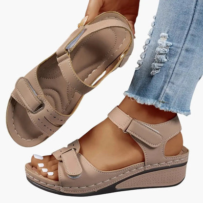 Jazmin | Sandalias para mujer con plantilla acolchada y suela de cuña