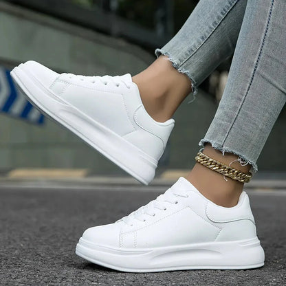 Dorelia | Zapatillas estilo urbano para mujer con diseño limpio y cordones