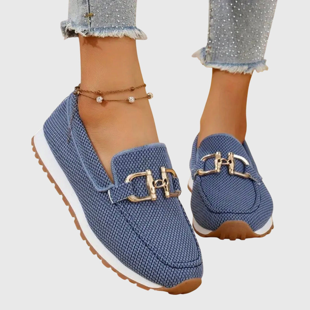 Fabianna | Mocasines para mujer con hebilla y acabado texturizado elegantes | Cómodos