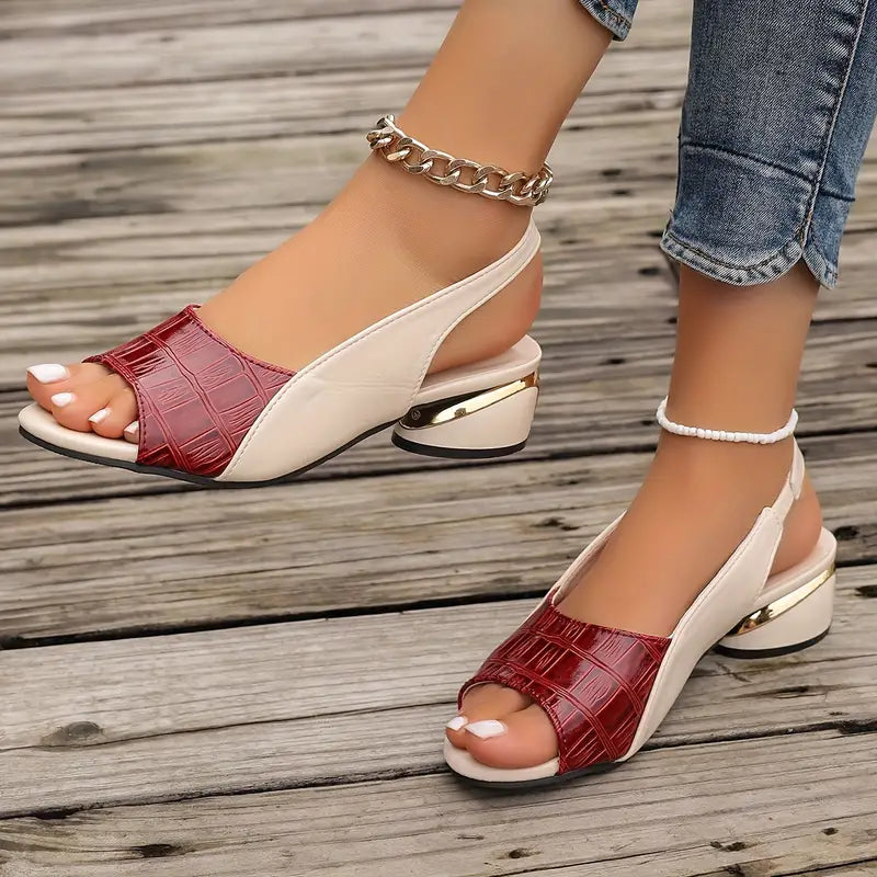 Adriana | Sandalias cómodas con tacón bajo y tiras abiertas