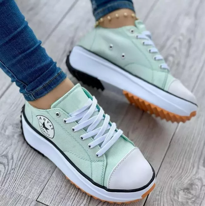 Pilar | Zapatillas ortopédicas con cordones y suela gruesa
