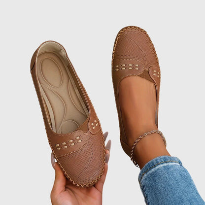 Paloma | Damenloafers ohne Schnürsenkel mit perforiertem, lässigem Design  