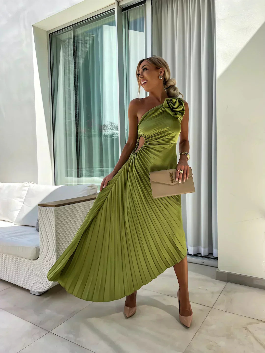 Xandra | Vestido midi plisado para mujer de un solo hombro