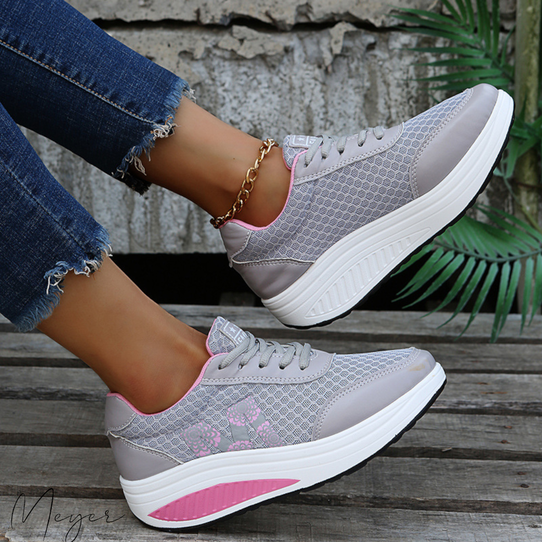 Rocío | Zapatillas ortopédicas con malla transpirable y cordones