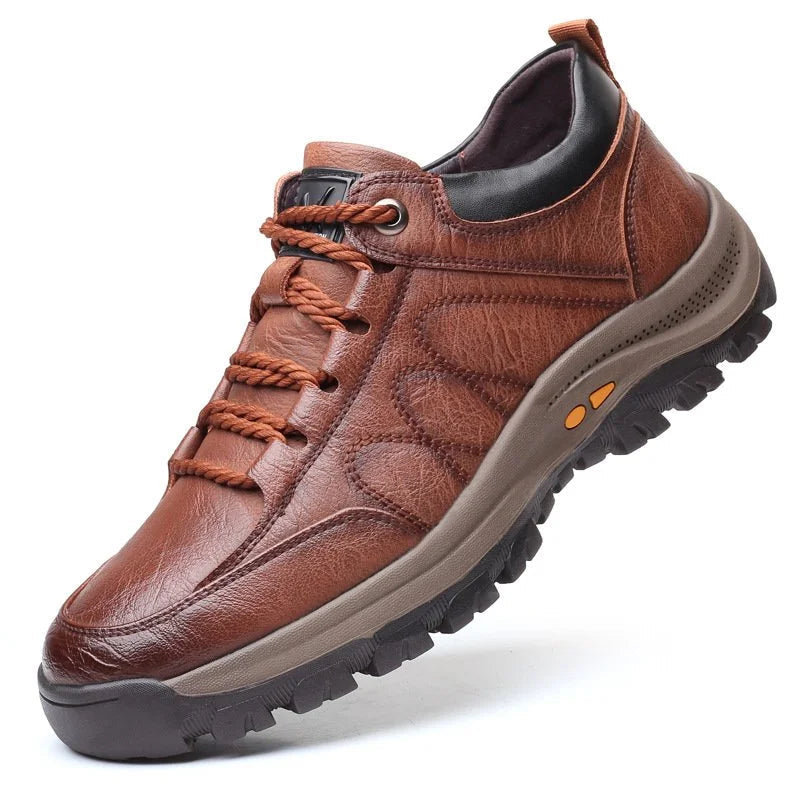 Adolfo | Zapatillas deportivas cómodas para hombre de exterior | Antideslizante